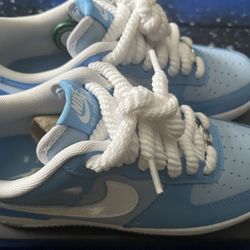 Nike Powder Blu AF1 Sz8 (Box included)