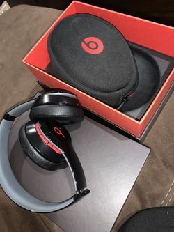 Beats solo 3 wireless black