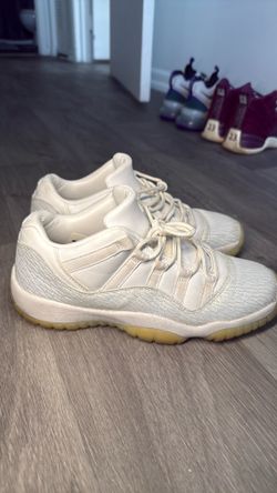 Jordan 11 Retro Low Heiress Pure Platinum (GS)