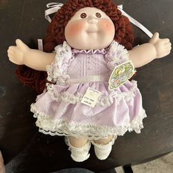 Xavier Roberts Cabbage Patch Doll.  With Certificate Of Authenticity. 