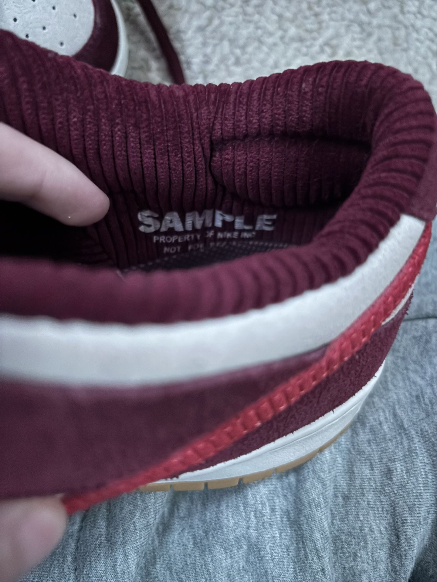 SAMPLE Nike SB Dunk “Skate Like A Girl” Size 9