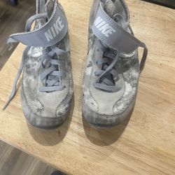 3.5 Used Wrestling Shoes 