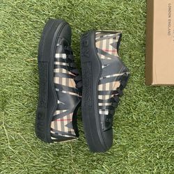 Burberry Black Checkered Jacked Shoes