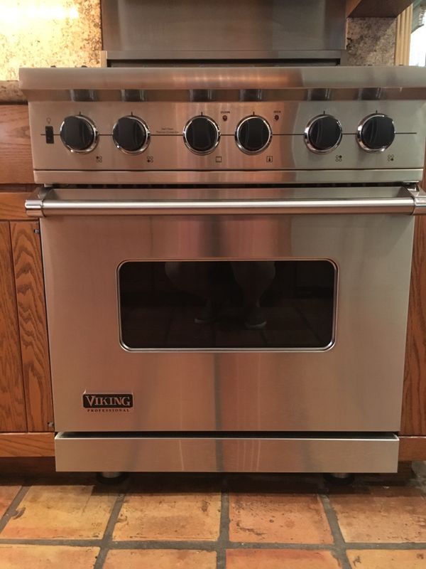 Viking 30 inch Stainless Steel Gas Range for Sale in Woodmere, NY OfferUp