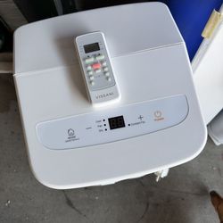 Window air conditioner