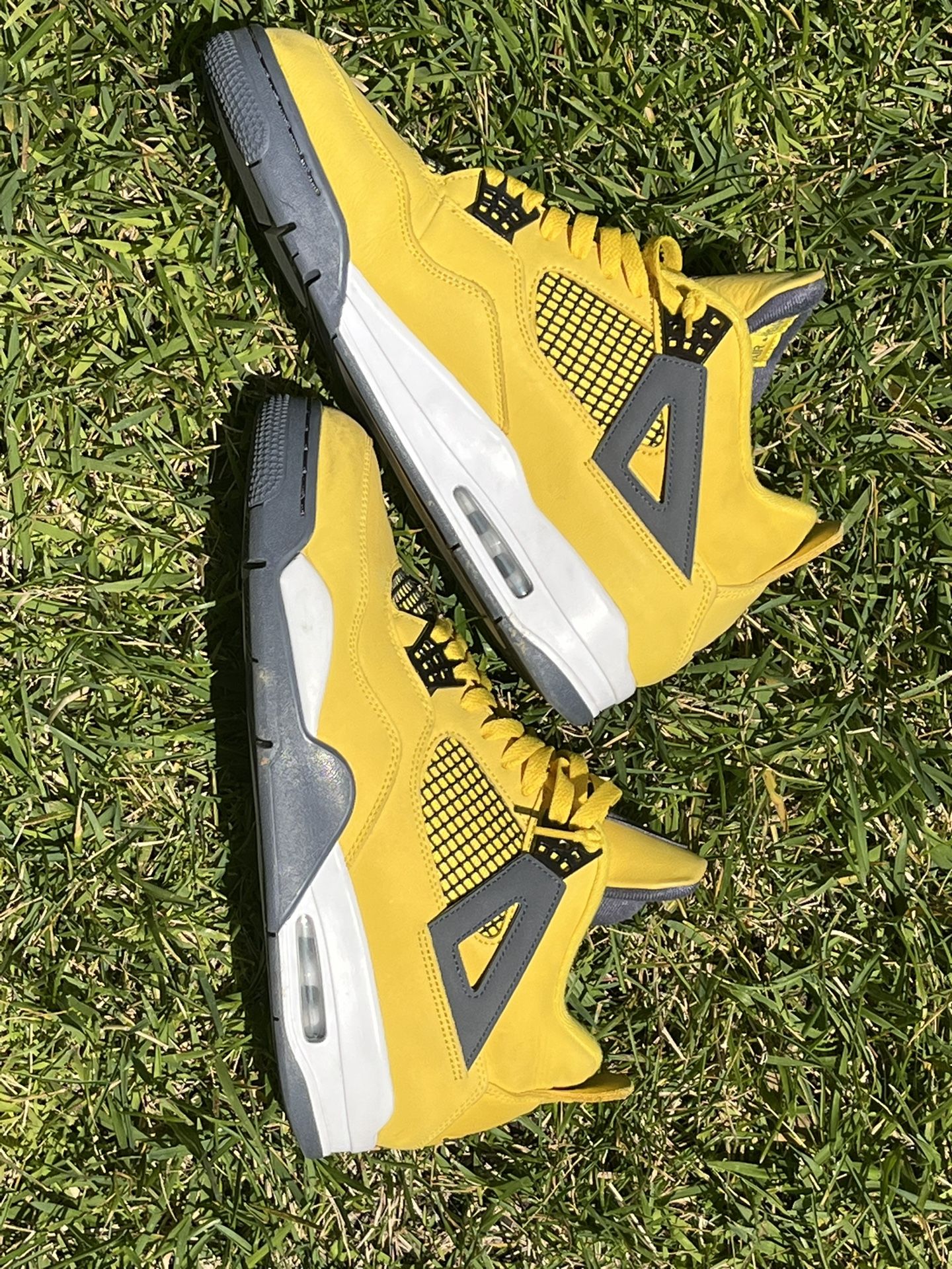 Jordan 4 Lightning Size 12