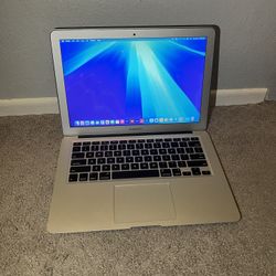 MacBook Air 13" i7,8GB, 256GB SSD, Adobe, finalCut, logicpro ms office NEW battery 🔋 or best offer