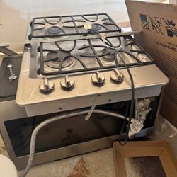 Gas Stove & Microwave 