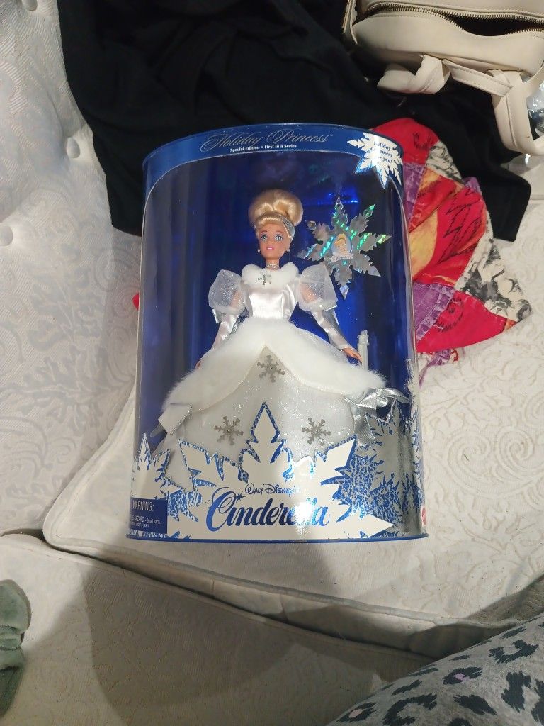 1996 Disney Cinderella Holiday Princess Barbie