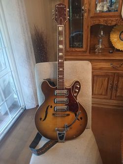 1960s Airline H-76 Semi-hollow body electric guitar