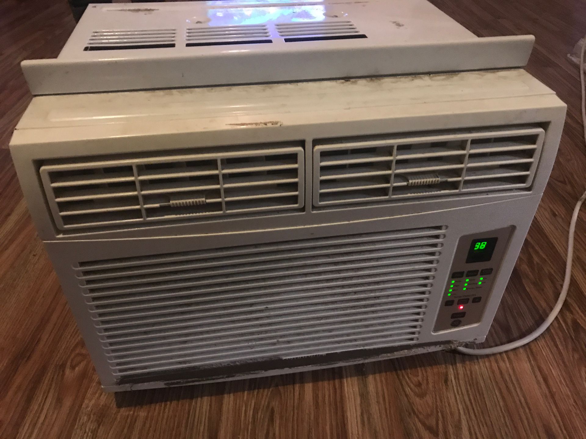 Air conditioner (read the description)
