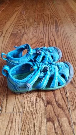 Boys Keens sieze 12
