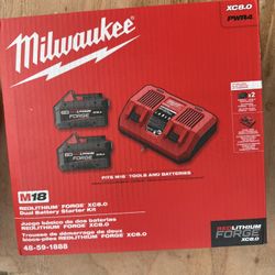 Milwaukee Forge Battery Set 