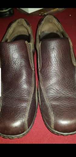 Men's Size 10.5 leather loafer shoes