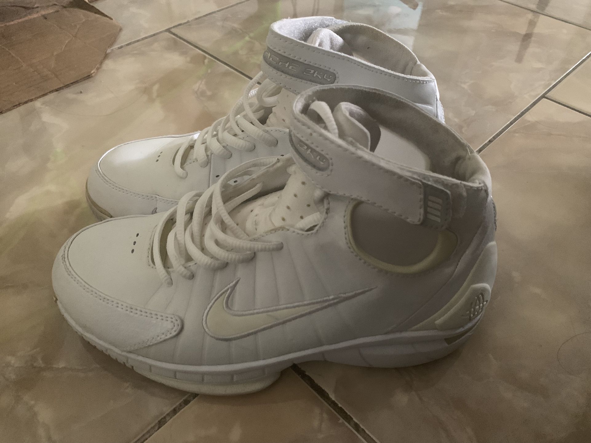 Nike Zoom Huarache 2K4 Kobe 'Fade To Black’ 6.5Y