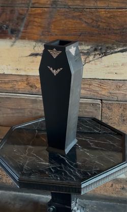 Coffin Vase