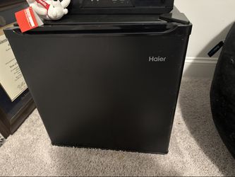 Haier Mini Fridge - Black