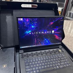 Alienware M16 Gaming Laptop i7 RTX 4070