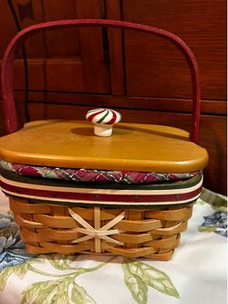 Longaberger Christmas Basket Complete Set – Lid, Liner & Peppermint Knob