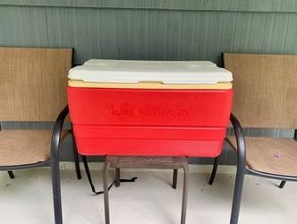 Vintage Large Igloo Ultra 70 cooler 70-quart (66-liter) Outdoor, BBQ, Camping, Cookouts