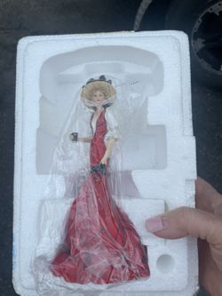 Excellence Of CoCa Cola Collection Ceramic Figure