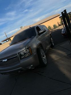 Chevy, Tahoe, sand grey color
