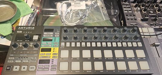 Beatstep Pro With Cable Adapters