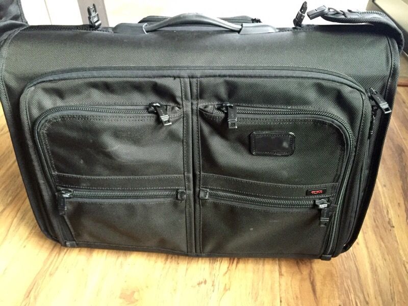 Tumi alpha 2 top classic garment bag