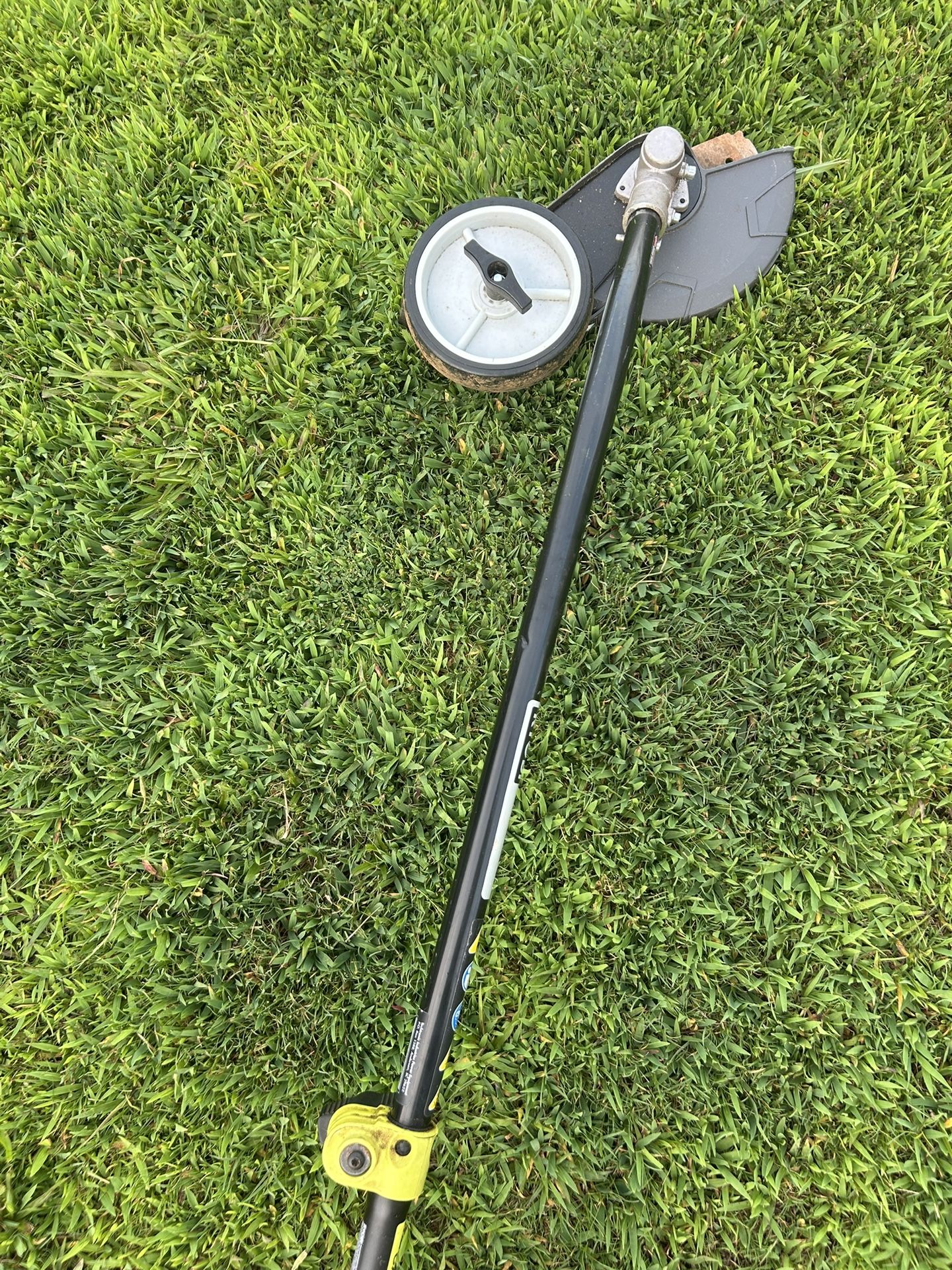 RYOBI Expand-It Universal Straight Shaft Edger Attachment Lawn