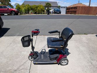 Used Go Go Elite Traveller 3 wheel scooter