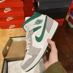Jordan 1 Grey Green 