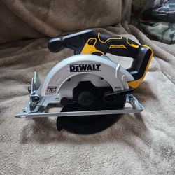 20V MAX Cordless Brushless 6-1/2 in. Sidewinder Style Circular Saw (Tool Only)