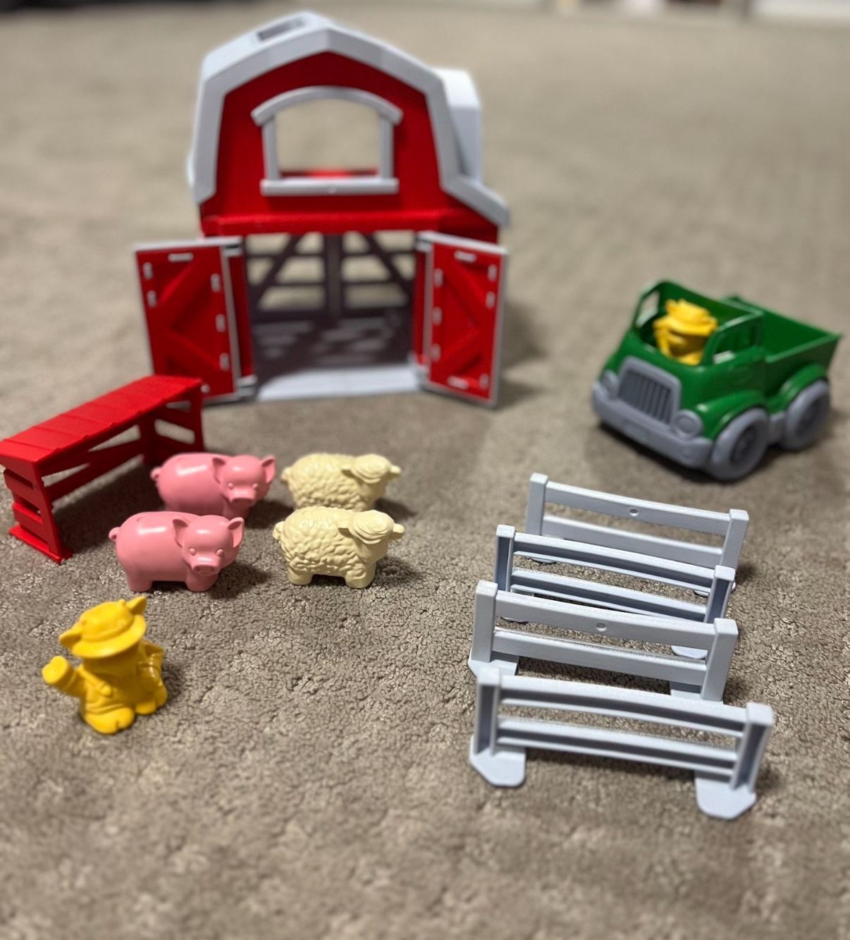 Green toys Barn Play Set