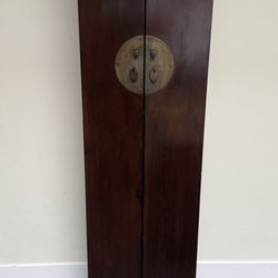 Antique Chinese Ming Tall cabinet 