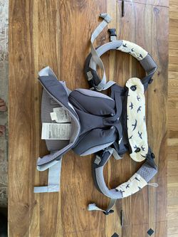 baby carrier with custom bird cover