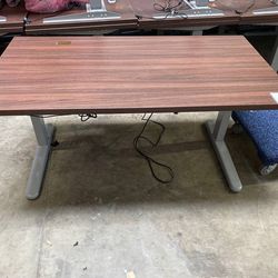 FULLY BRAND ELECTRIC SIT STAND DESKS 55x30 SIZE 35 AVAILABLE - $400 (treasure island) 