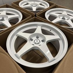 New 18” Rays TE Style Gloss White Wheels – Fits 350Z, G37, WRX, Civic, Supra & More (5x114.3, ET35)