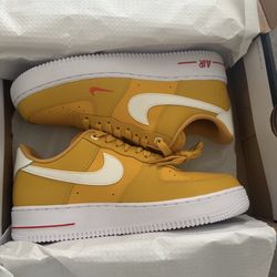 Nike Air Force 1 '07 SE Yellow Ochre-Sail DQ7582-700 Women's 10.5 / Men's 9