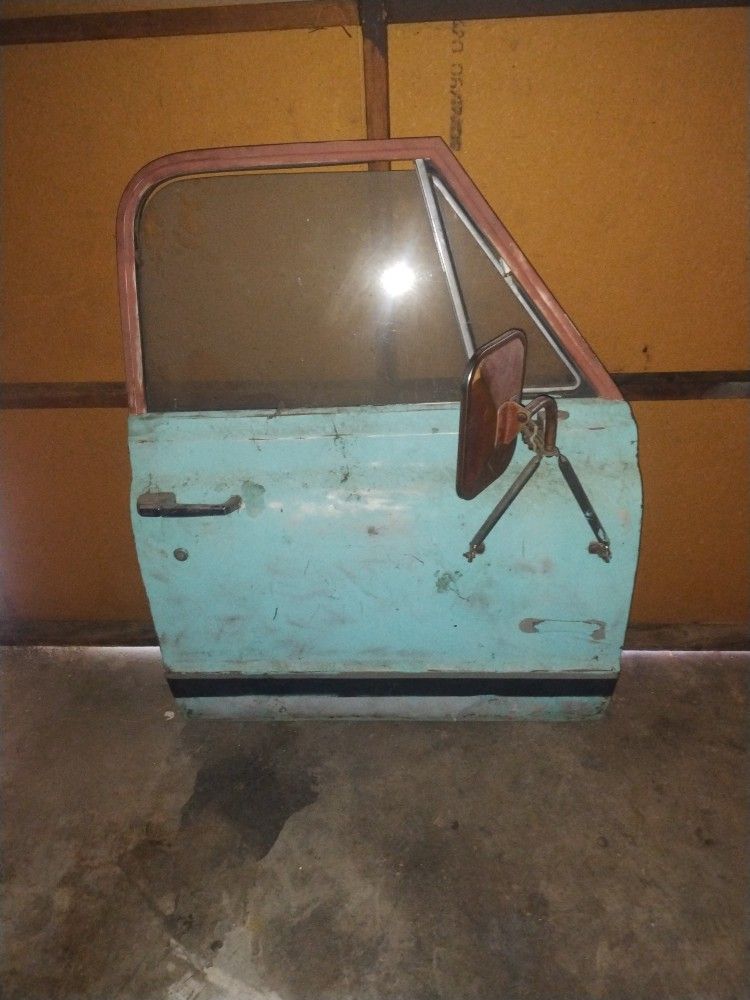 1(contact info removed) Chevy C-10 Passenger Door