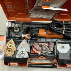 FIEN Multimaster  TOP FMM250Q Variable Speed Oscillating Multi Tool Fitting Cutting Sanding Scraping 250 Watt Motor Professional Job Site DIY Undercut