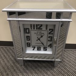 Mirrored Nightstand Or End table With Working Clock - BRAND NEW