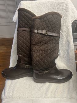 Brown Quilted Tall Boots with Fur Trim