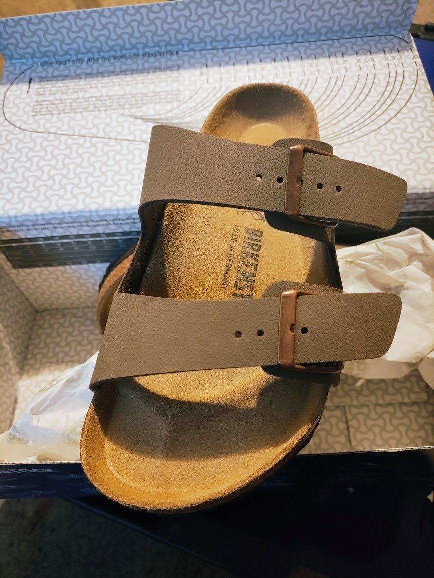 Beige Birkenstock Arizona