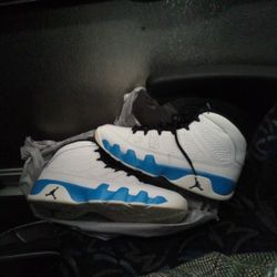 Jordan 9s Size 9 And 1/2 Carolina Blue