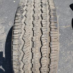 Single (1) 265 70 16 BFGoodrich tire 