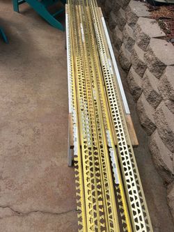 Metal Drywall Corner Bead Strips – Lot