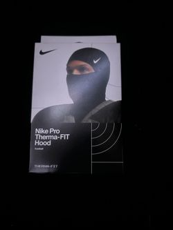 Nike Pro Therma-FIT Hood