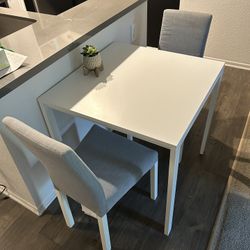 Table With Two Chairs 