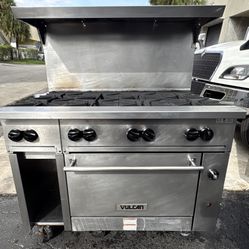 Vulcan 8 Burner Range With Oven - Restaurant Equipment (Used)