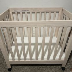 Babyletto Origami Mini Crib